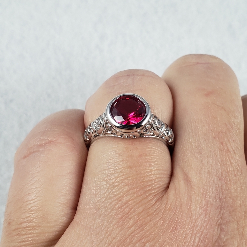 Sterling Bezel Set Red Ring - Picture 7 of 8